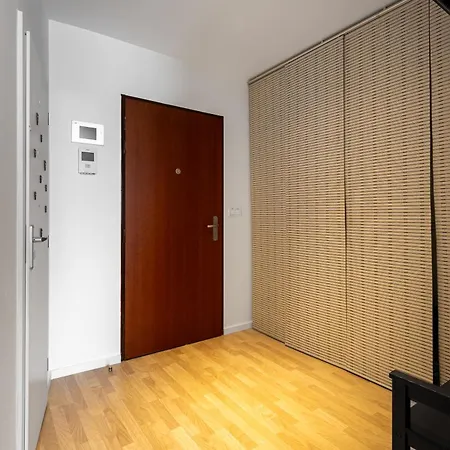 Apartment Gate Downtown Escape