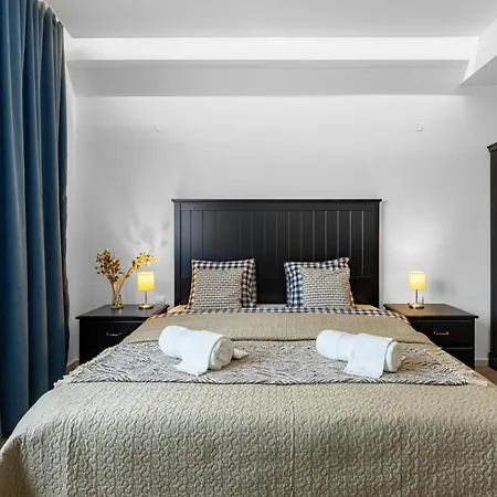 Gate Downtown Escape Apartment