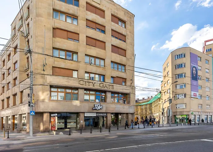 Gate Downtown Escape