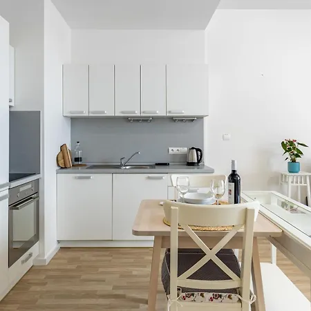 Gate Downtown Escape